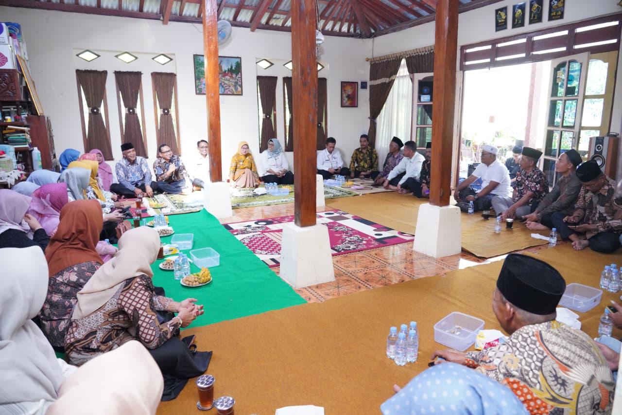 Pertemuan Para Kades se-Kec.Klirong