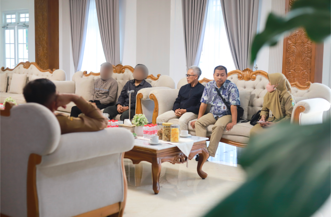 Penerimaan Warga Kebumen dari Kamboja di Rumah Berdaya