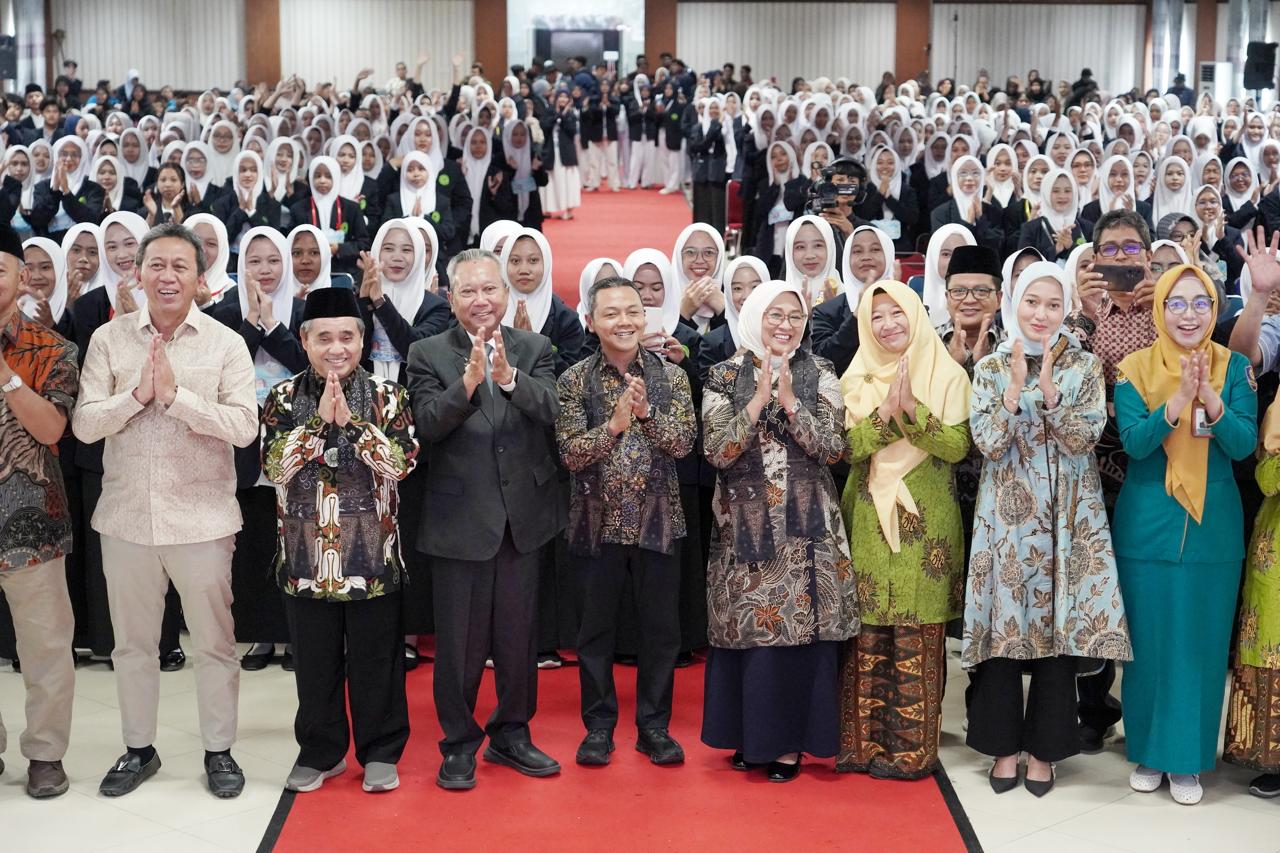 Masuk Era AI, 1.028 Mahasiswa Baru UNIMUGO Diminta Tak Hanya Andalkan Ijazah