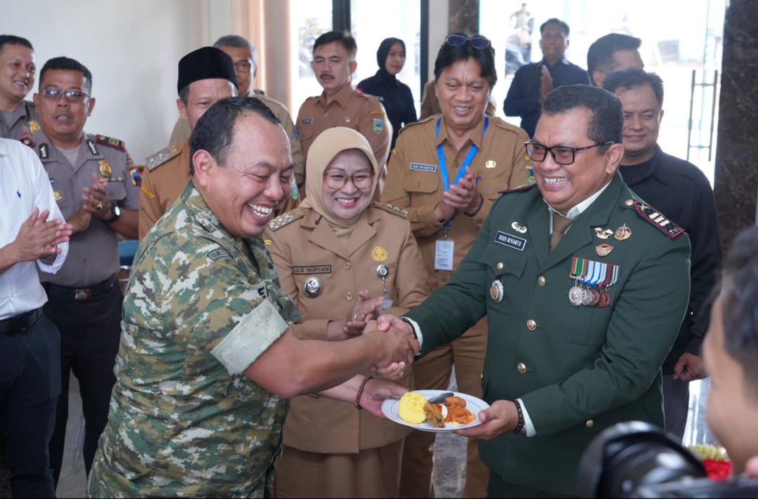 Dari Jalan Desa hingga Aksi Sosial, TNI Ikut Bangun Kebumen
