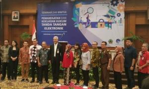 Pemanfaatan dan Kekuatan Hukum Tanda Tangan Elektronik