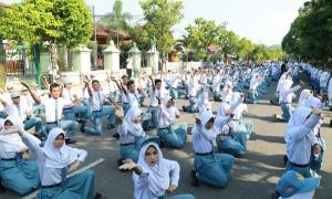 Flashmob Tari Cepetan Wabup bersama 1000 Siswa SMA Negeri 1 Kebumen