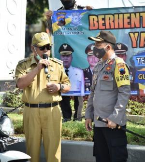 Polres Kebumen Dukung Pembangunan Marka Physical Distancing