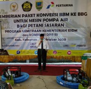 Serahkan Paket Konversi (Pompa Air) BBM Ke BBG, Bupati Harap Petani Kebumen Semakin Sejahtera