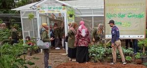 TP PKK Desa Se-Kecamatan Poncowarno Studi Tiru ke Agrowisata Green Park Jatimulyo