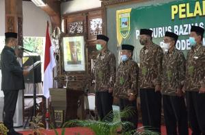 Lantik Pengurus Baznas Kabupaten Kebumen Periode 2021-2026, Bupati Arif : Gali Potensi Zakat untuk Entaskan Kemiskinan