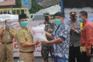 Paguban Warga Tionghoa Kebumen Sumbang 40 Ton Beras