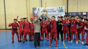 Kalahkan Cilacap, Tim Futsal Kebumen Juara Dulongmas, Bupati Ucapkan Selamat