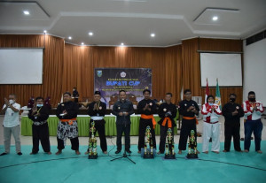 Tutup Kejuaraan Pencak Silat, Bupati Kebumen: Jadilah Pendekar Rendah Hati