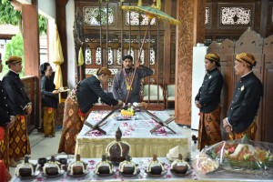 Jelang Hari Jadi Kebumen, Benda Pusaka Kabupaten Dijamas