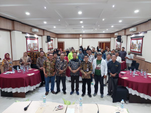 Gelar Acara Bimtek Kehumasan, Bupati: Kita Butuh Media untuk Alat Koreksi