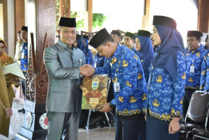 Bupati Kebumen Resmi Lantik 95 CPNS sebagai PNS