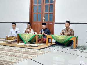 Bupati Kebumen Kaji Kemungkinan Ketua RT/RW Dapat Tunjangan