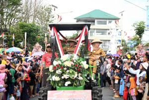 Karnaval TETEORE Meriahkan HUT ke- 78 RI dan Hari Jadi ke- 394 Kebumen