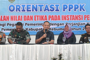 Bupati Kebumen Bantu Korban Kebakaran, Capai Puluhan Juta