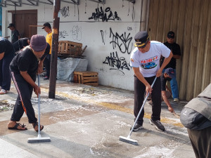 Bupati, ASN dan Masyarakat Ramai-Ramai Gotong Royong Bersihkan Moro Soetta