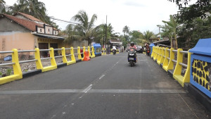 Rusak Diterjang Banjir, Jembatan Tebo, Kecamatan Ayah, Kini Sudah Bisa Dilewati