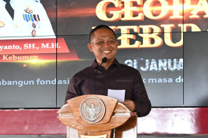 Bupati Ajak Para Penggiat Literasi Promosikan Geopark Kebumen