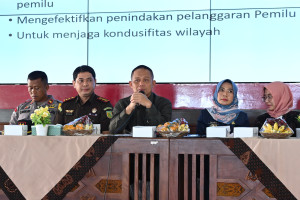 Ini Arahan Bupati Kebumen Untuk Optimalkan Tim DESK Pemilu 2024