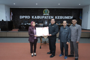 DPRD Kebumen Sahkan Perda Tentang Stunting dan Pendidikan Pesantren