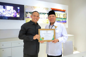 Bupati Kebumen Raih Penghargaan Baznas Award 2024