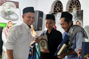 Selama Ramadhan, Bupati Kebumen Rutin Tarawih Keliling Sembari Serap Aspirasi