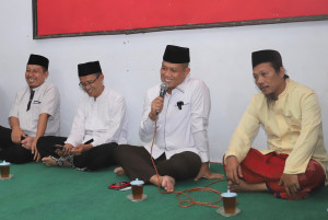 Kali Pertama, Bupati Kebumen Sahur Bersama Warga di Dusun Terpencil