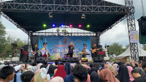 Dikelola Bumdesma, Wisata Pantai Pandan Kuning Park Semakin Baik, Pengunjung Membludak