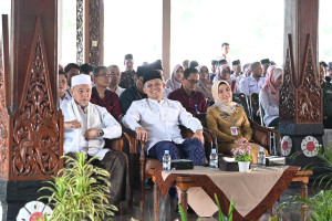 Di Depan Para Alim Ulama, Bupati Kebumen Pamit Haji Furoda