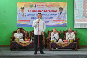 Bupati Kebumen Prihatin Ada Oknum PNS Jual Miras