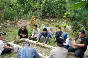 Awali HPN, PWI Kebumen bersama DisKominfo Gelar Ziarah Kubur