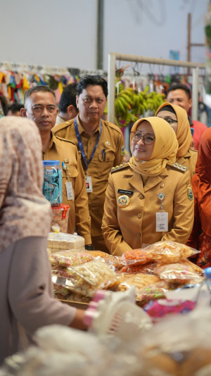 Hasil Pantuan Bupati di Pasar Dorowati Ditemukan Ikan Peda Positif Formalin  Jelang Lebaran Bupati Kebumen Pantau Kebutuhan Pangan di Pasar Dorowati