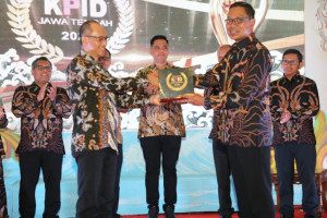 Anugerah KPID Jawa Tengah 2025: Apresiasi untuk Penyiaran Tangguh, Inovatif, dan Adaptif