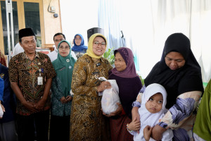 Bakti Sosial dan Pengobatan Gratis 'Bareng Biyunge' di Alian, Wujud Nyata Kepedulian Pemkab Kebumen