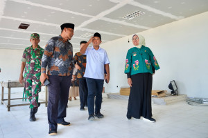 Perkuat Ekonomi Kerakyatan, Bupati Kebumen Dampingi Kemenkop Tinjau KDMP di Sejumlah Kecamatan