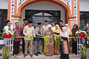 Resmikan Gedung Dakwah Muhammadiyah Kuwarasan, Bupati Pastikan Jalan Mangli dan Kemukus Segera Mulus