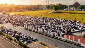 Salat Id di Alun-alun Kebumen: Isi Khotbah Tekankan Pentingnya Iman, Akhlak, dan Teknologi