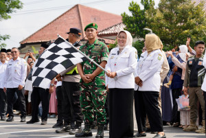 Bupati Lilis Nuryani Lepas 347 Jemaah Calon Haji Kloter 12, Chandra Jadi yang Termuda